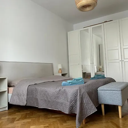 útulný 2-izbový S Balkónom V Centre Mesta
